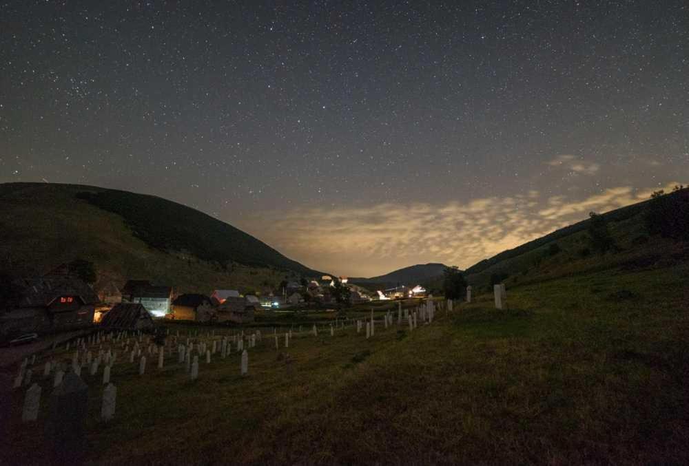 Guesthouse Letnja Basta Gornji Lukomir Dış mekan fotoğraf