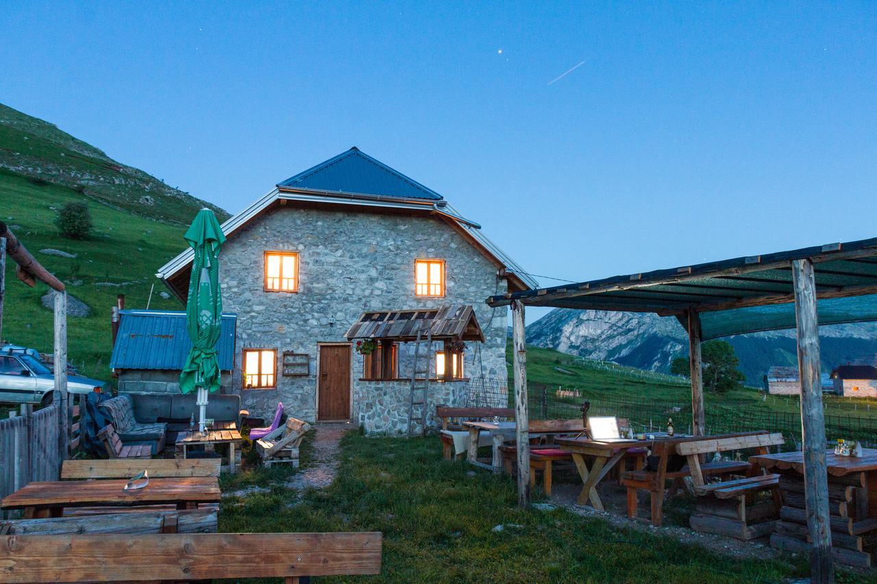 Guesthouse Letnja Basta Gornji Lukomir Dış mekan fotoğraf